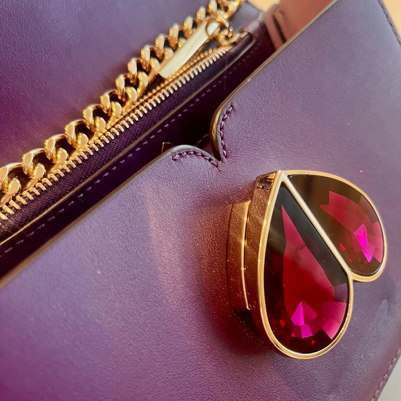 New Kate Spade evening bag, gorgeous crystal Spade closure clasp. - Picture 3 of 7